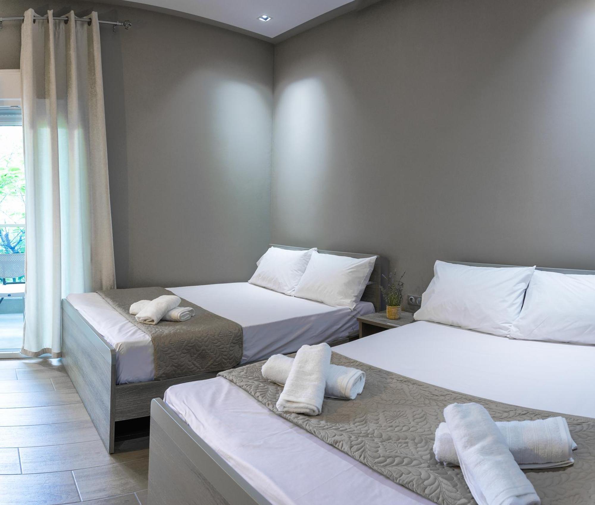 Nikoletakis Apartments Paralia Pantaleimonos Esterno foto